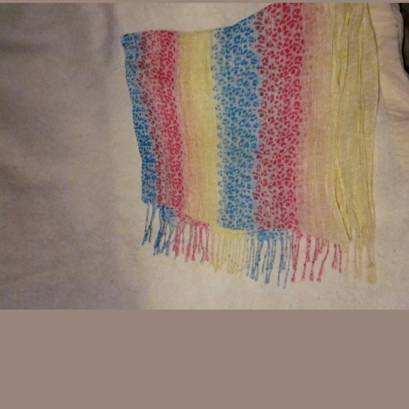 Miley Cyrus Scarf - Picture 3 of 5